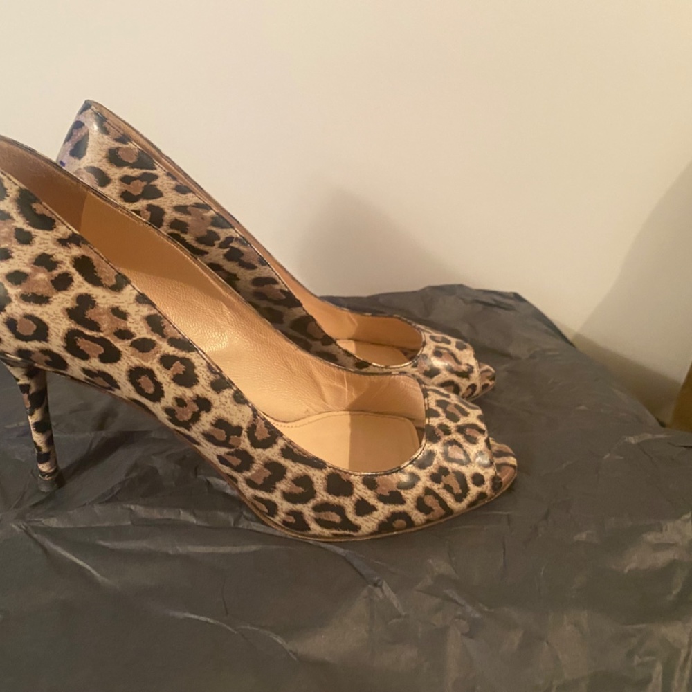 Shoes - Picture 2 of 2